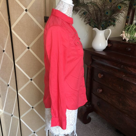 Express Lightweight Button Down Blouse - Picture 4 of 10